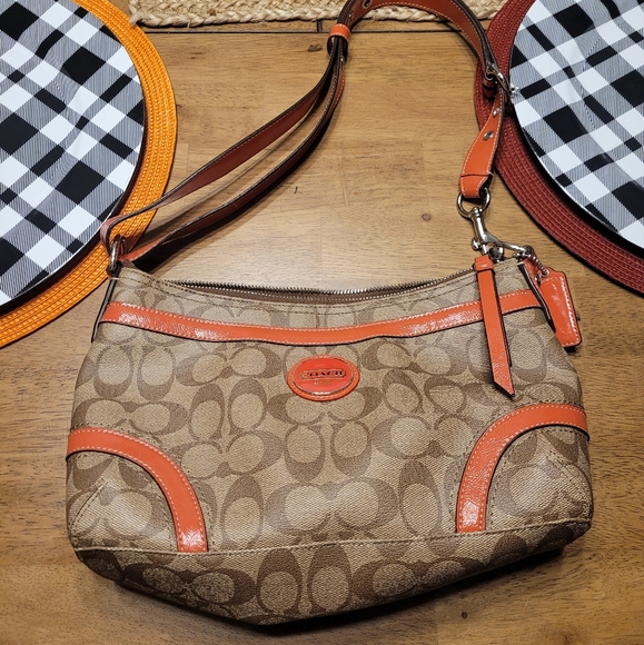 Coach purse - Picture 2 of 5